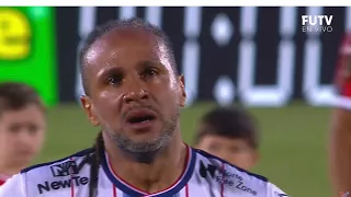 Jonathan McDonald llora en su último partido 
