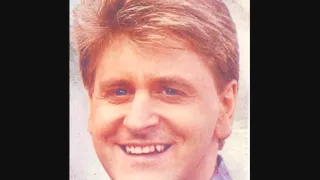 Robert Grubb played Dr Geoffrey Standish in the flying doctors
