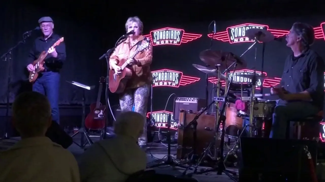 EG Kight Trio - Tell Me