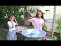 بنت صغيره تساعد امها فى بيع غزل البنات - شوف حصل ايه !!