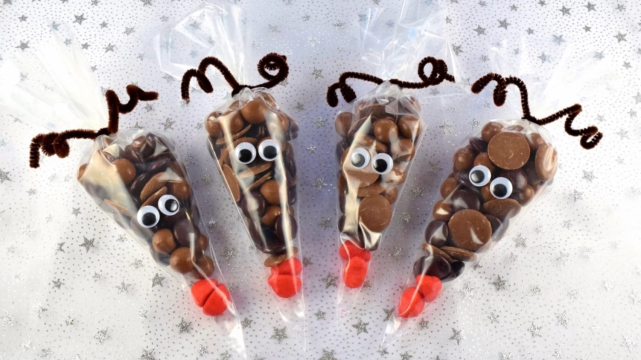 Reindeer Chocolate Treat Bags Tutorial
