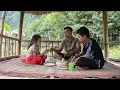 Download Lagu Chúc helps Yen Manh and his wife grow grapefruit. Chúc lets the two children play in the tent.