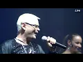 Download Lagu D.White - Follow me (Live)