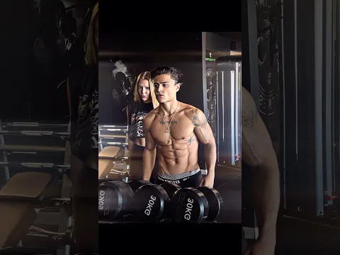 Girls Reaction to Calisthenics π₯Άβ οΈ#calisthenics #reaction #gym #motivation #respect #strength