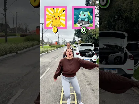 quero ver escolher entre R$ 100 mil e o Charizard Raro! 💸⚡ De qual lado você iria? 