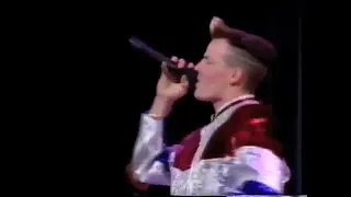 Download Vanilla Ice | Ice Ice Baby Live | American Music Awards 1/28/91 MP3