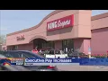 Kroger Chief Executive Gets 6 Raise While Median Worker Pay Drops 8