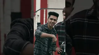 اغنيه يا صاحبي عيب لما ارن عليك واقول لك اني تعبان وانا دي 