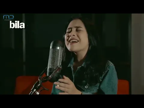 Download MP3 OST. Bawang Merah Bawang Putih - Prilly Latuconsina - Katakan Cinta Offical Lyric Video