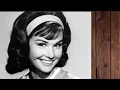 13 Sexy Photos Of Lori Saunders