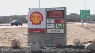 Rockford gas prices hit 3 32 per gallon diesel may see larger hike
