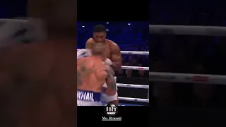 أسلوبه فى الملاكمة يتحدث عن نفسه   أوسيك ضد جوشوا دندنها