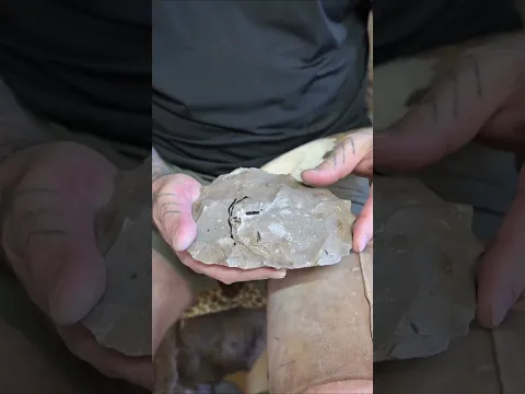 KNAPPING Out Pockets, Hinges, Concrete and Step Fractures in Two Strikes #nature #flintknapping