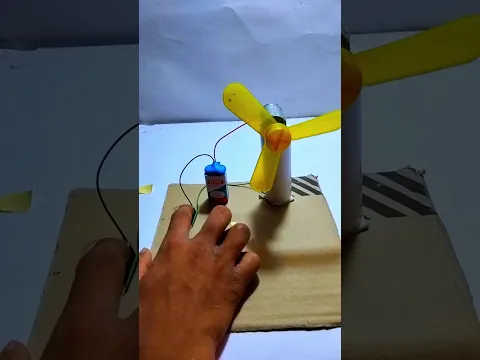 DIY Mini Electric Fan 🔥 | Simple Mini Fan Project | Amazing DIY #Shorts