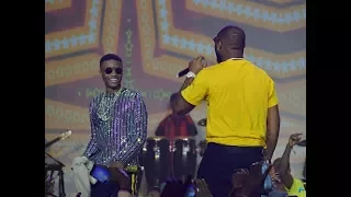 omg wizkid and davido end their rivalry as they perform fia together