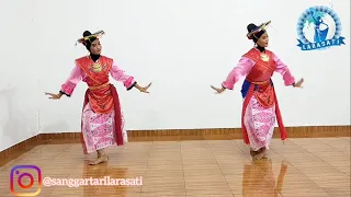 tari ragam dasar betawi the journey of topeng betawi dance sanggar tari larasti