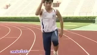  ทำไมการยกเข่าสูงจึงสำคัญต่อการวิ่งเร็ว และทำอย่างไรให้การยกเข่ามีประสิทธิภาพ 