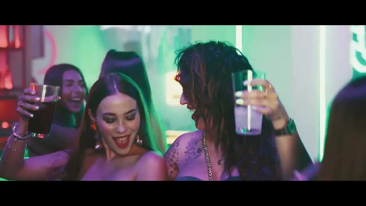 Antonio Martin - El flamenco ya no se lleva - (Videoclip Oficial) Antonio Martin - El flamenco ya no se lleva - (Videoclip Oficial)