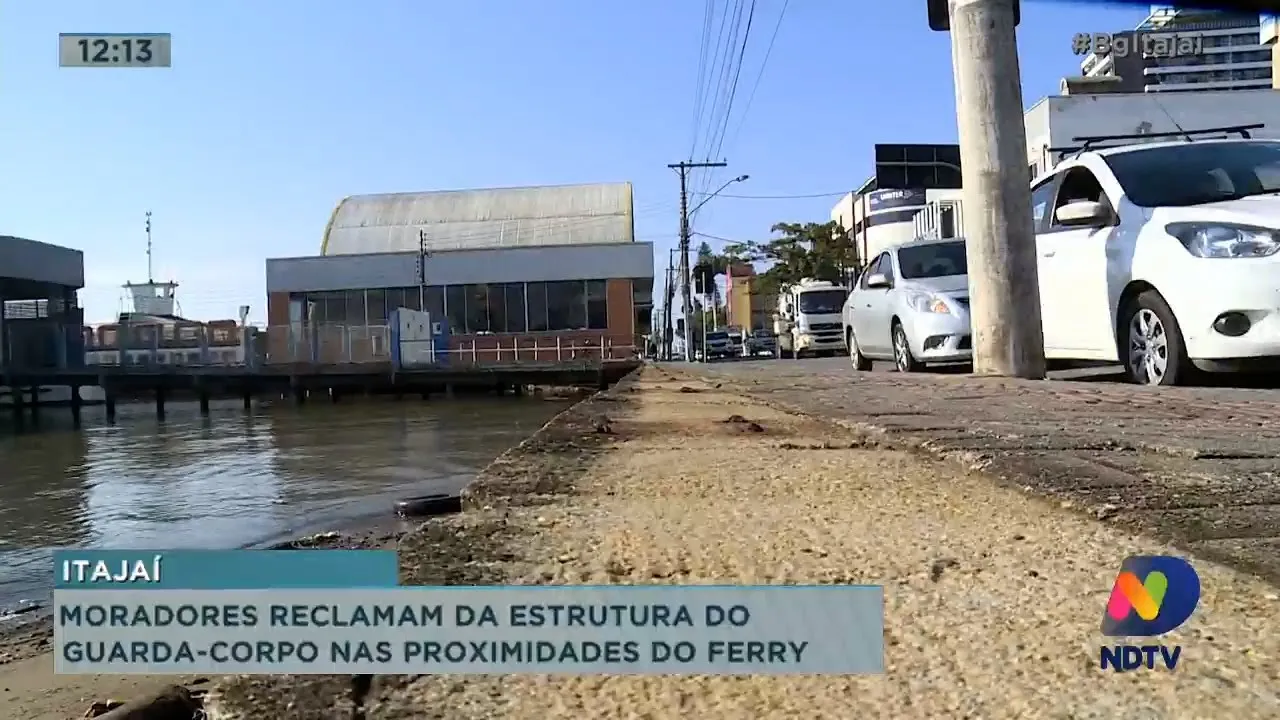 Moradores reclamam da estrutura do guarda-corpo nas proximidades do ferry boat em Itajaí