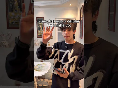 QUANDO VOCÊ PEGA O CELULAR DA SUA VÓ!😹kkk       #shorts #humor