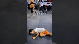 العركه بدات مين هيصد Omar Elmagic Shorts Funny 