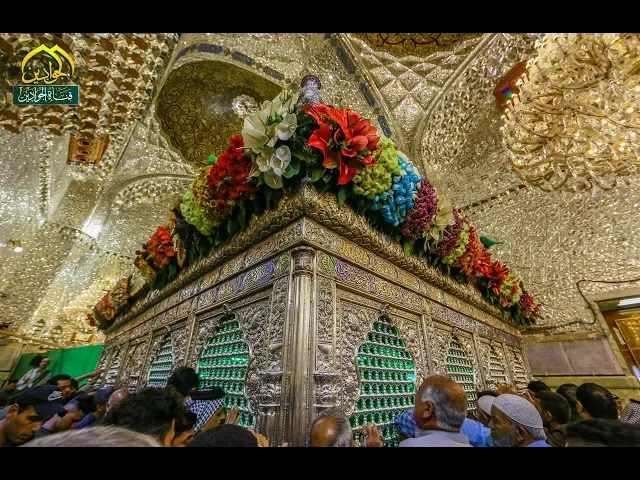 ⁣ضريح الإمامين الجوادين عليهما السلام  يتزين بأكاليل الورد ابتهاجاً بحلول الولادة الشعبانية