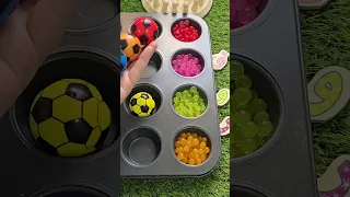 كرة ذات صلة باللون الفاقع 