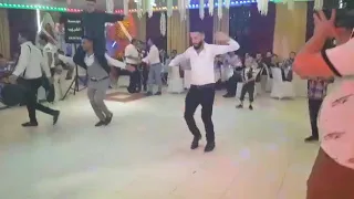 اجمل رقص شاب سوري في  تركيا معكم حسام العبدالله  لا تنسى اللايك والاشتراك وتفعيل الجرس دندنها