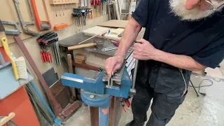 Making hooks to secure the mowing lead