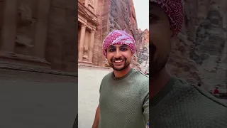 تعالي افسحكم في مدينة البتراء في الاردن من عجائب الدنيا السبعة