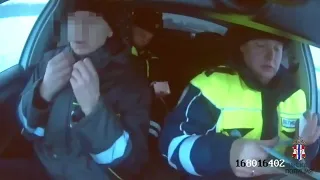 Омские полицейские задержали водителя большегруза без прав за опасный манёвр