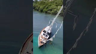Wreck mega sailing yacht in Belize #wreck #yacht