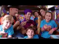 Pica Pica - Popurrí de Autobús (Videoclip Oficial) - English Pitinglish