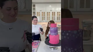 احلى شي بالحياة لما نكون عم نشتغل شي نحبه ويكون عبارة عن سعادة نقدمها للعميل وأنها اكثر من مجرد كيك 