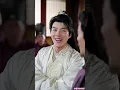 가난한 청년이 우연히 미녀 여제를 한 대 쳤는데, 그만 그녀의 쾌감 지점을 건드려 그녀가 격렬한 신음을 내뱉었다!