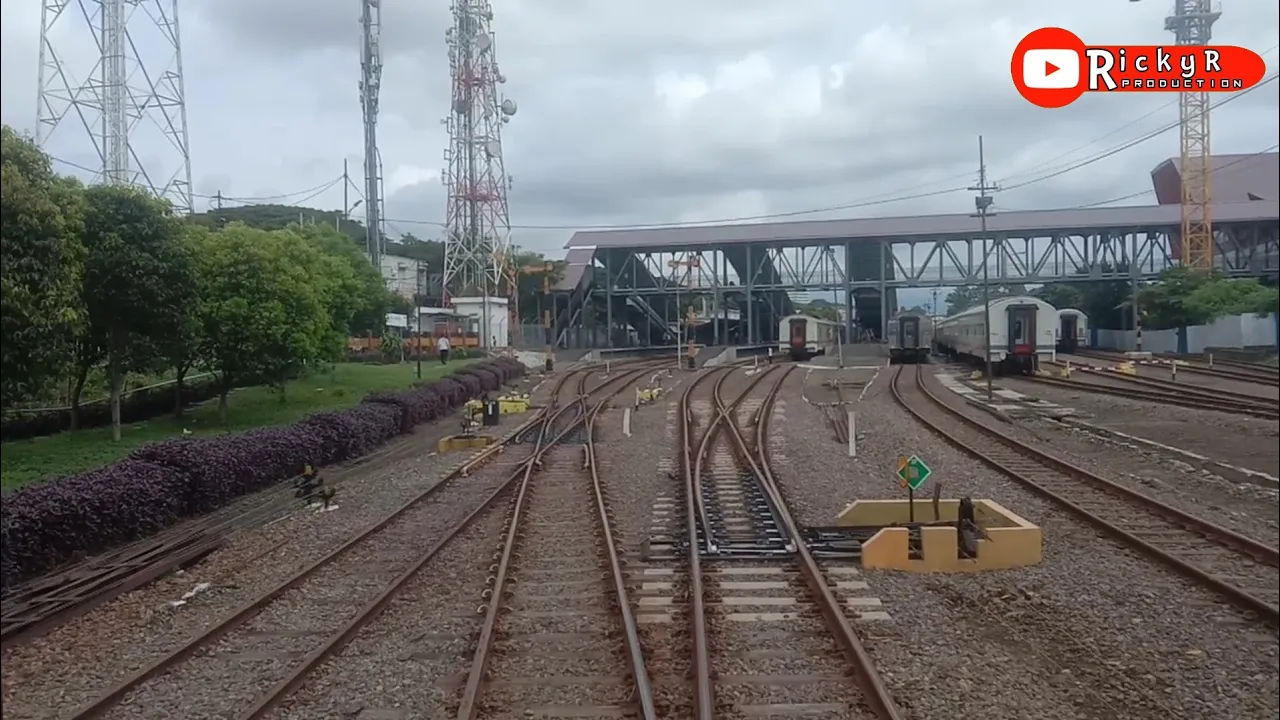 
          
          
          
            
            [BACK RIDE] View Stasiun Blimbing - Stasiun Malang Kota Lama with Penataran Train
          
        . 