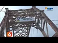 Download Lagu KAPUAS - RUSAK PARAH, JEMBATAN GANTUNG MANDOMAI DITUTUP