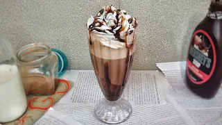 10 Easy Chocolate Milkshake Recipe – How to Make Chocolate Summer Drinks. 
