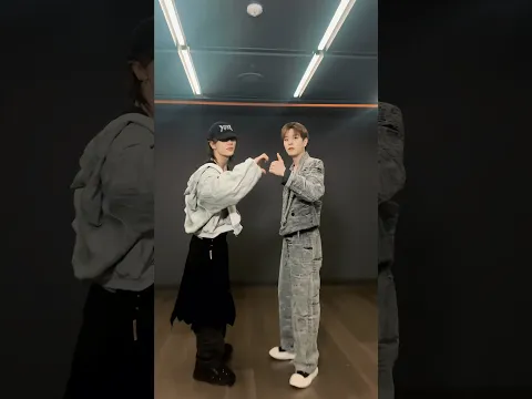 Hyunjin & Seungmin Love Love Love