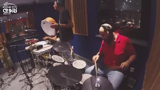 قعدة مزيكا شارموفرز               مش فارقة دندنها