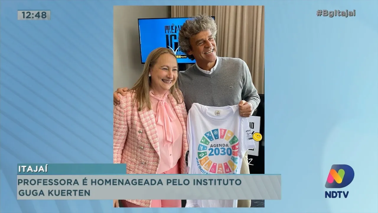 Professora de Itajaí é homenageada pelo Instituto Guga Kuerten