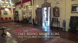 tari bedoyo segoro kidul di istana tampaksiring bali