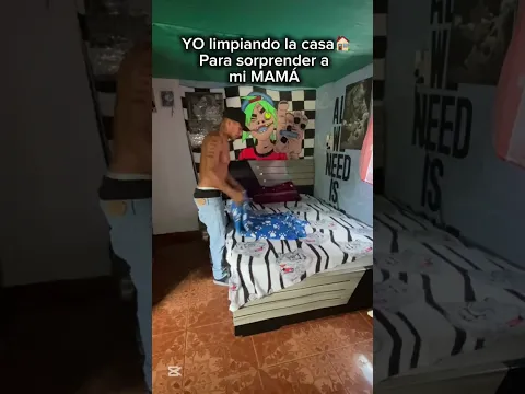 yo limpiando la casa para sorprender a mi mamá 😔 #shrots #comedy #funny