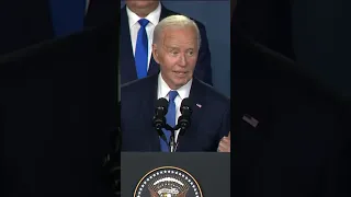 Biden introduces Ukrainian President Volodymyr Zelenskyy as Russian President Vladimir Putin