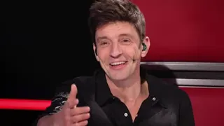 عمرو دياب حبيبي يا نور العين في برنامج ذا فويس الهولندي 