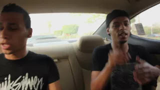                                         اللي بحب ربنا يرفع ايده لفوق دندنها