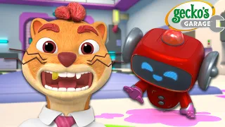 Weasel Babysits the Mechanicals 🤖 | Gecko's Adventures