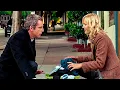 Download Lagu He falls in love trying to stop a Mugger | The Heartbreak Kid | CLIP