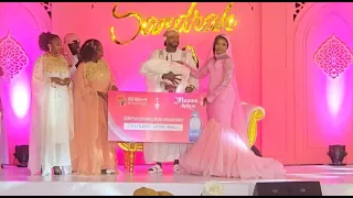 MTOTO W DIAMOND NA ZUCHU AKIPEWA UBALOZI WA GSM ANAOGEA MAJI HAYO