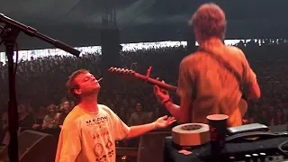 Download Mac DeMarco lets fan Thijs play guitar on 'Freaking Out The Neighbourhood' at Lowlands 2017 MP3